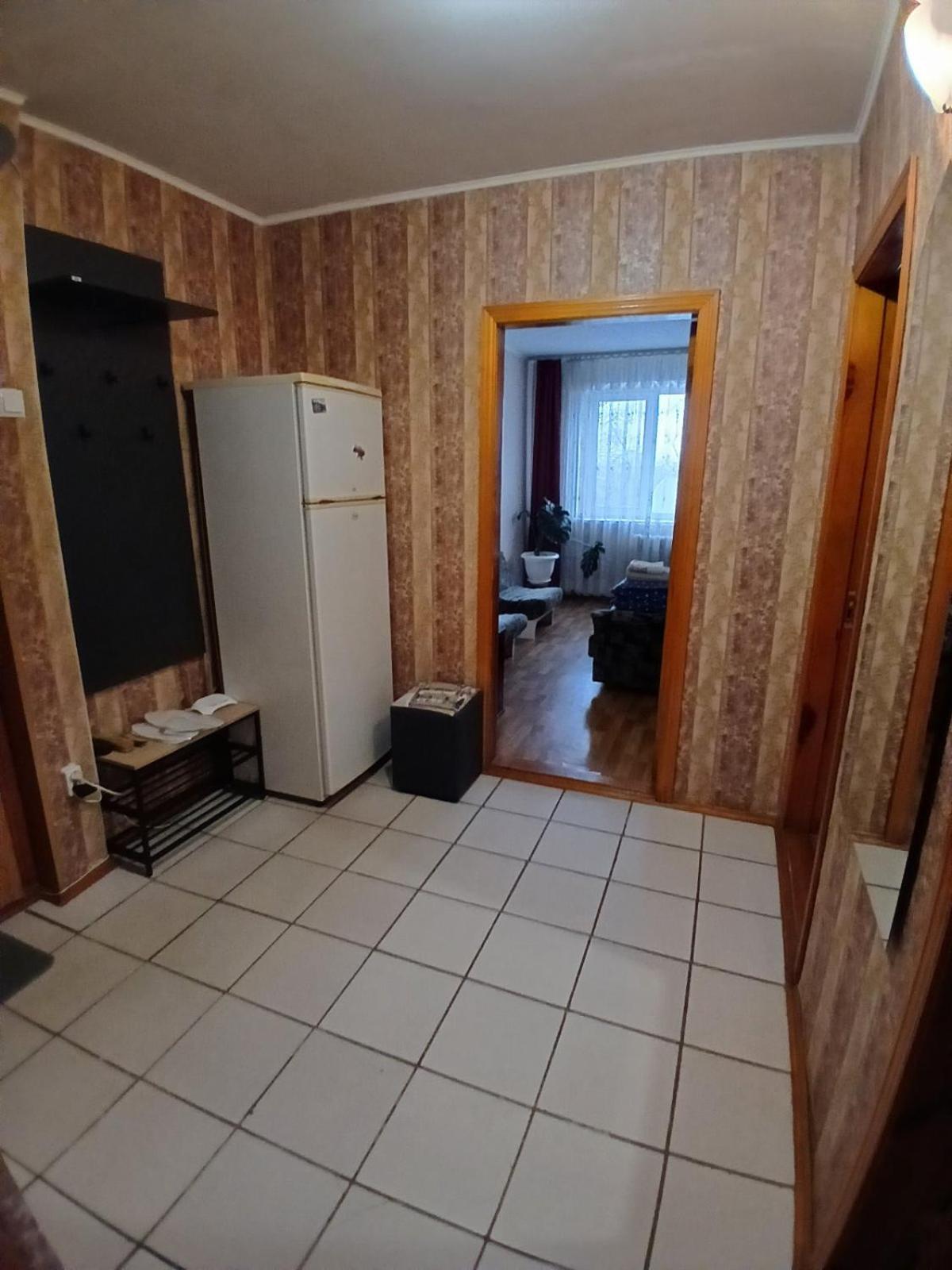 Квартира Біля Залізничного Вокзалу ヴィーンヌィツャ エクステリア 写真