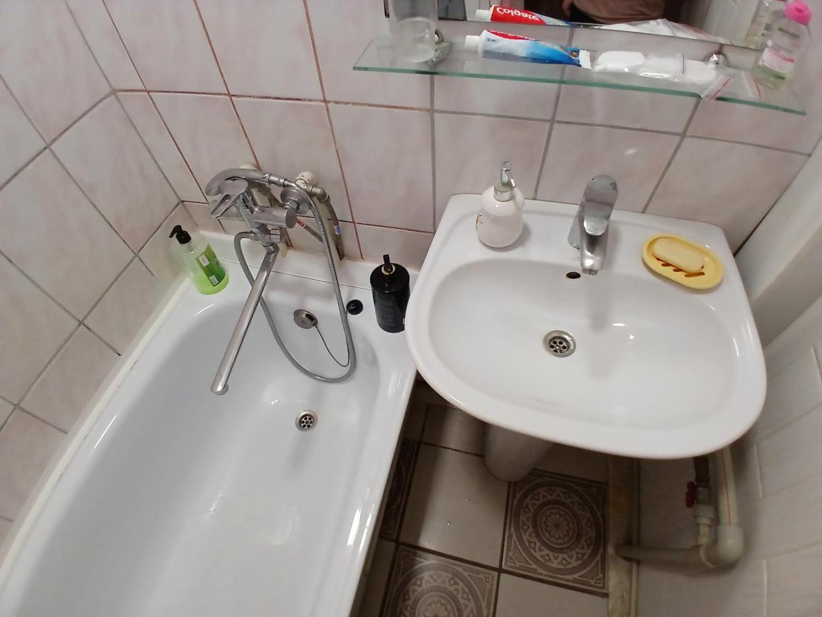 Квартира Біля Залізничного Вокзалу ヴィーンヌィツャ エクステリア 写真